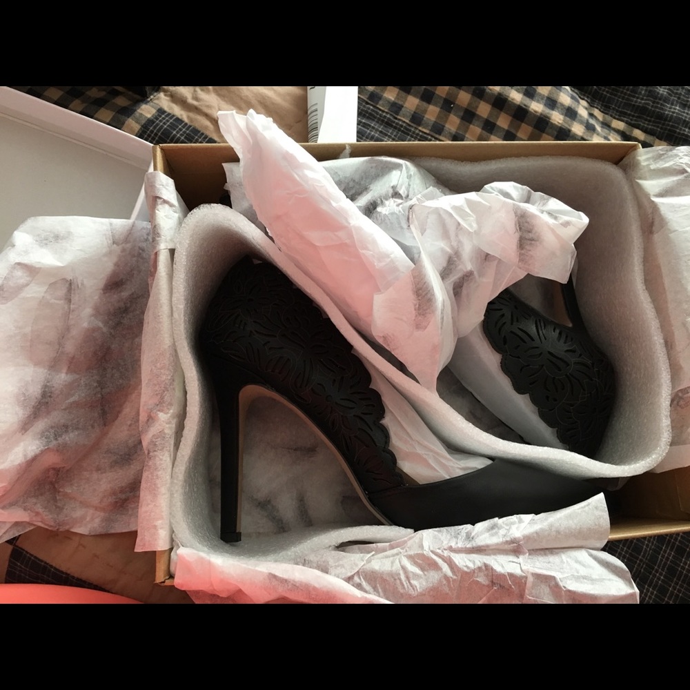 Jessica Simpson “Cassel” size 8- new in box